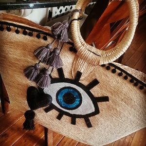 Meet your Posher, Yesenia